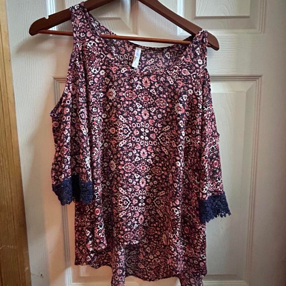 Xhilaration Women's multi Blouse